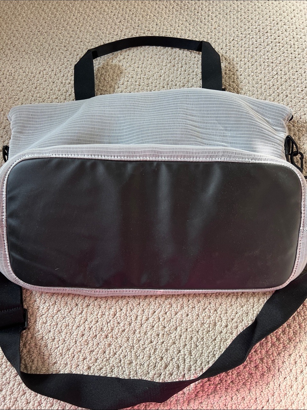 Under Armour Tote with Black Straps - Picture 6 of 6